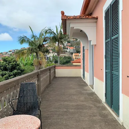 Charming Madeiran House In Funchal 別荘 *